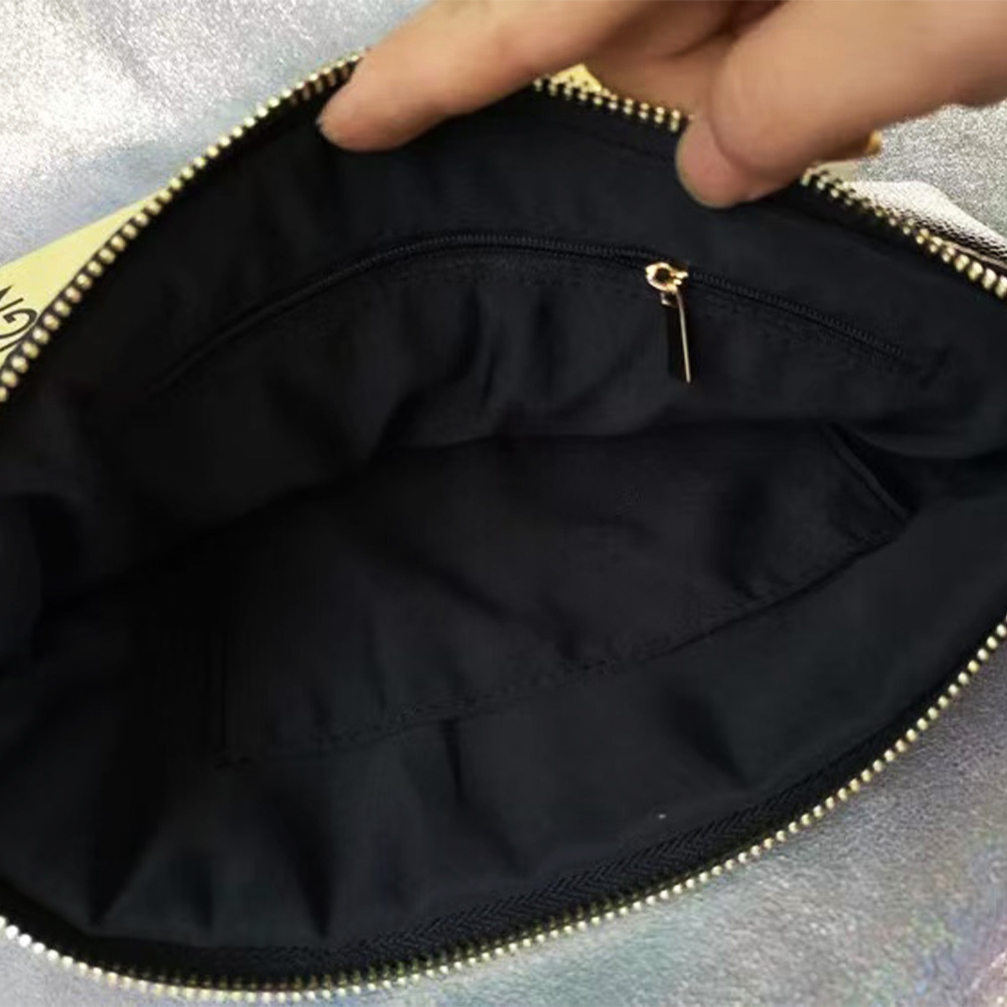 CRUXCA Leather Small Handbag for Women Men,  Black Small Handheld Purse for Phone/Cards/Cash